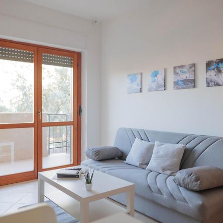 Casa Ghandi Vicino A Roma Con Box Auto E Wi-Fi Monterotondo  Exteriör bild
